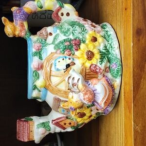 Collectible Easter teapot